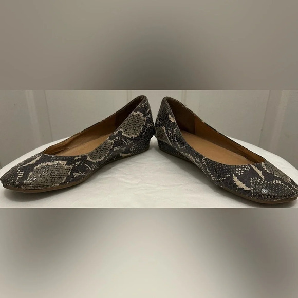 Women’s Nine West Snakeskin Patterned Flats Size 10 - Picture 3 of 6